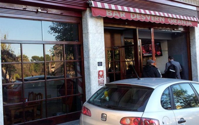 guia33-sant-just-desvern-bar granja desvern.jpg